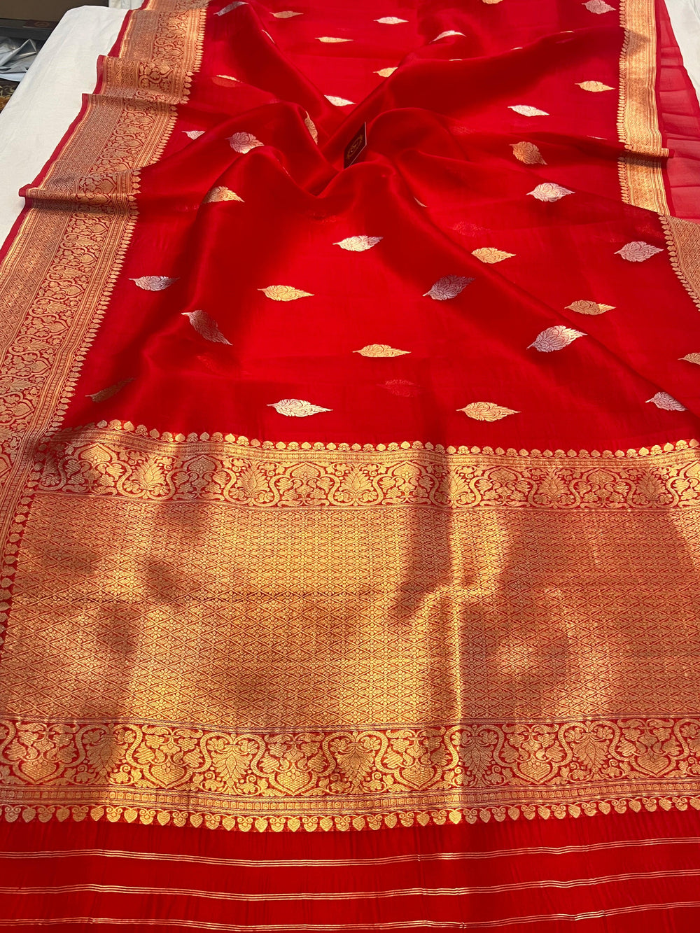 Red Banarasi Handloom Kora Silk Saree - Aura Benaras