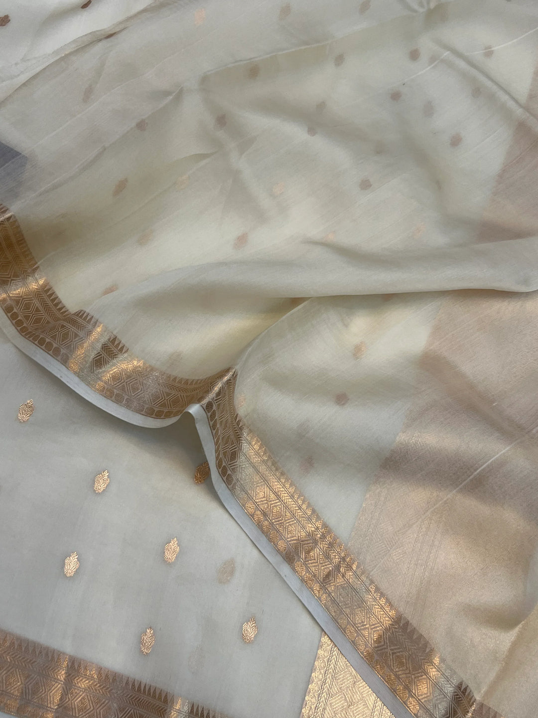 Off White Pure Kora Silk Banarasi Saree with Kadhwa Butis 