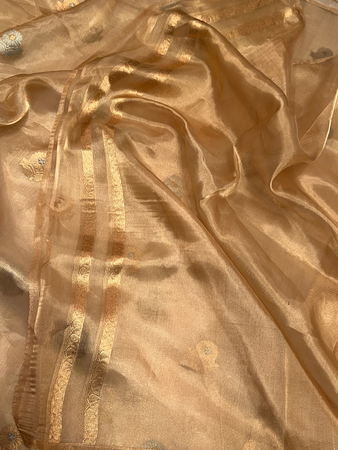 Golden Pure Tissue Silk Handloom Banarasi Saree