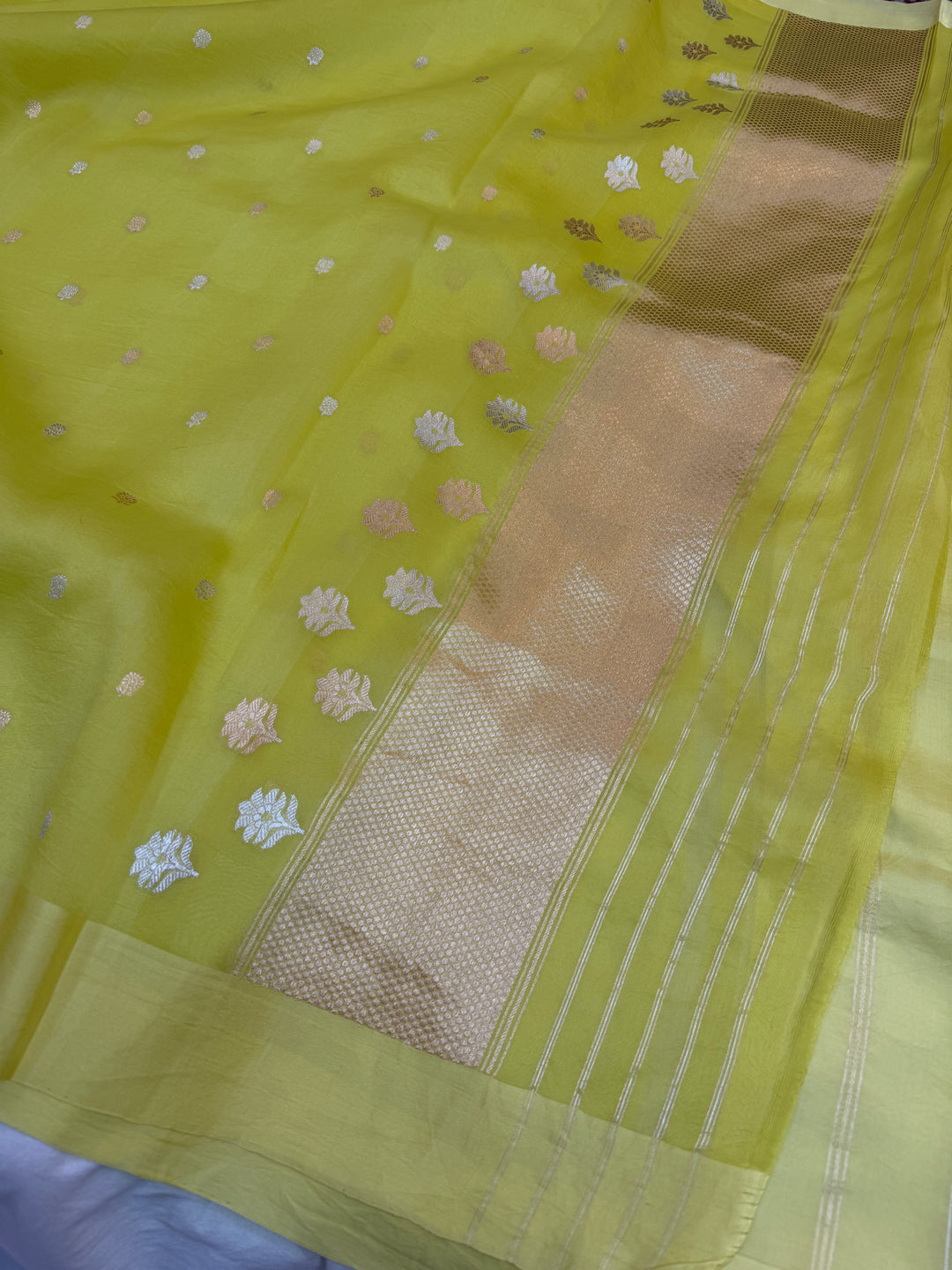 Lemon Yellow Pure Kora Silk Handloom Banarasi Saree