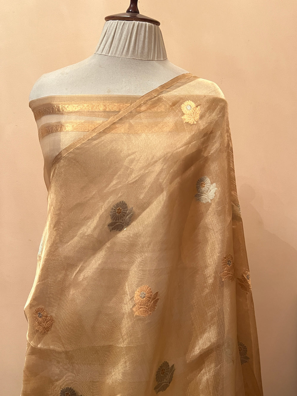Golden Pure Tissue Silk Handloom Banarasi Saree