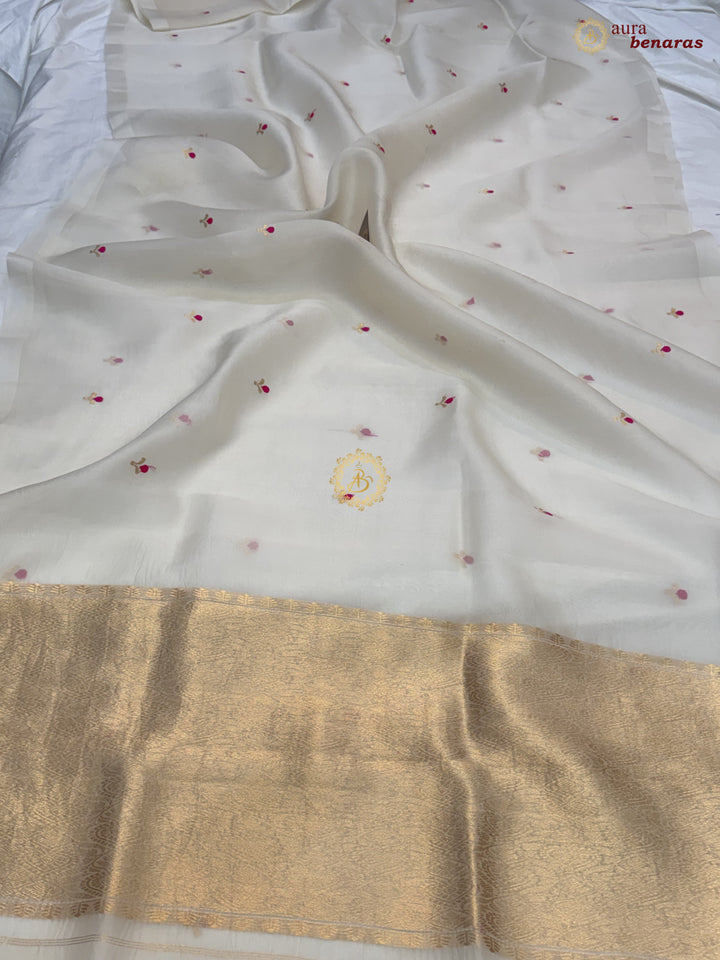 Off White Banarasi Handloom Kora Silk Saree - Aura Benaras