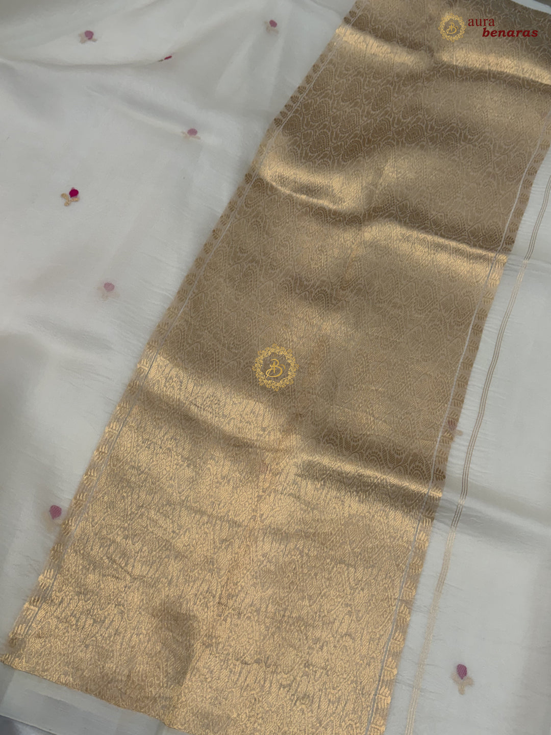 Off White Banarasi Handloom Kora Silk Saree - Aura Benaras