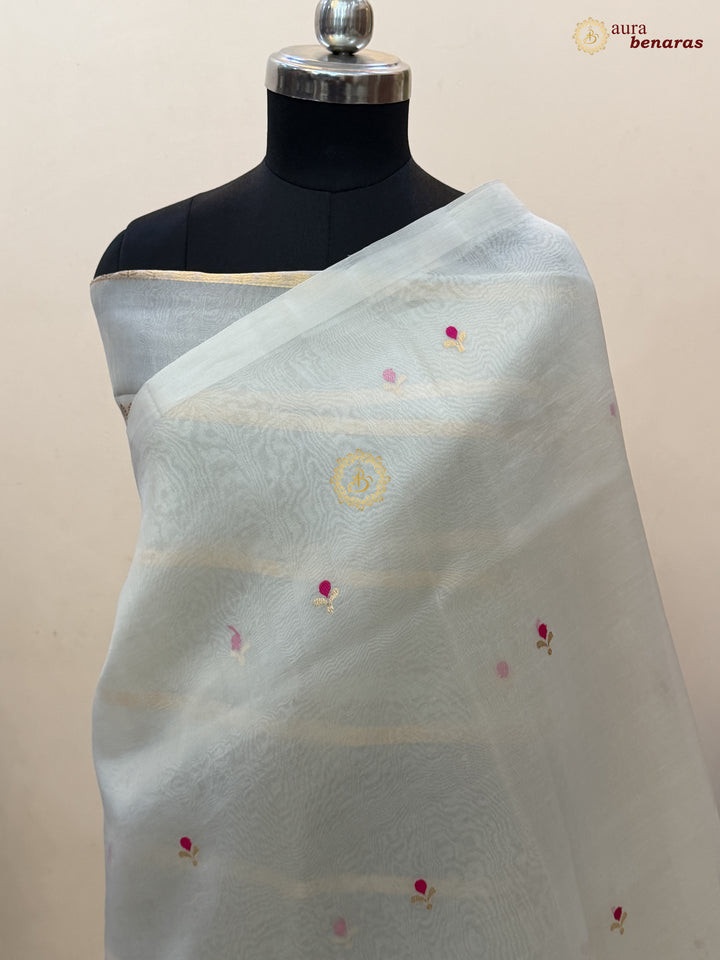 Off White Banarasi Handloom Kora Silk Saree - Aura Benaras