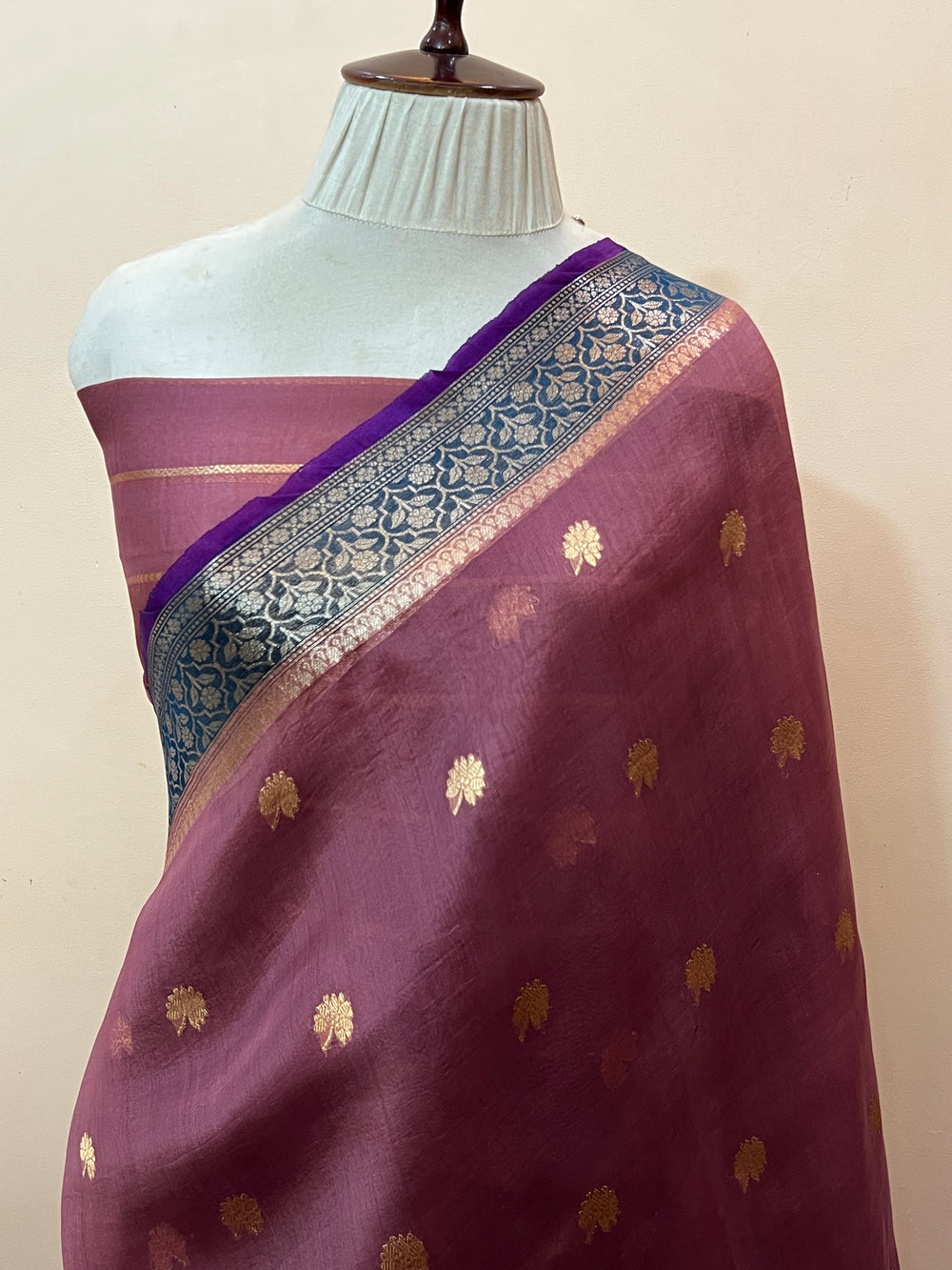 Onion Pink Banarasi Handloom Kora Silk Saree