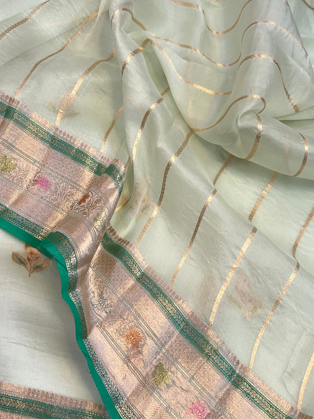 Pani Pista Green Pure Kora Silk Handloom Banarasi Saree