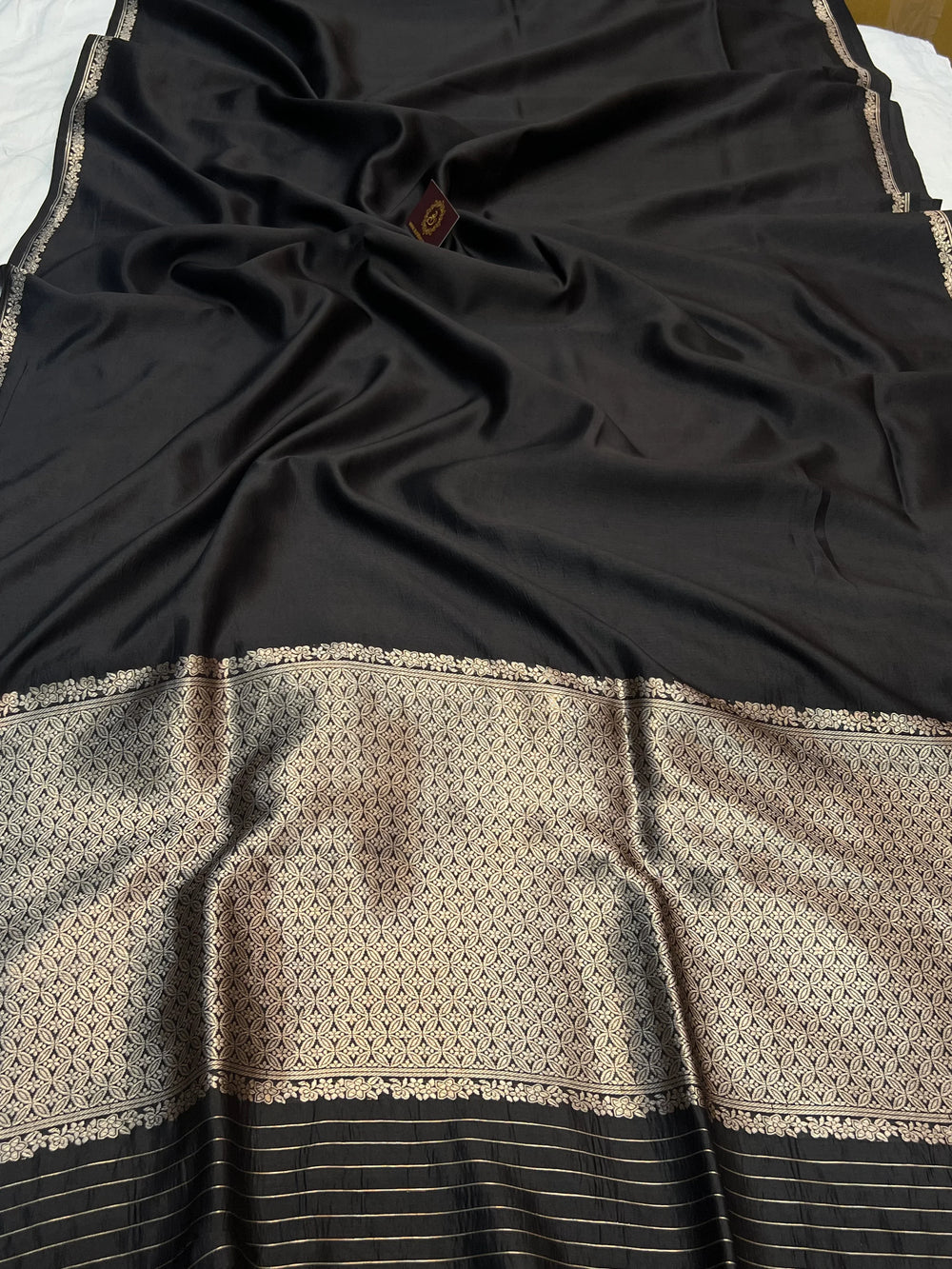 Plain Black Pure Silk Banarasi Saree | Handloom Kadhwa Border