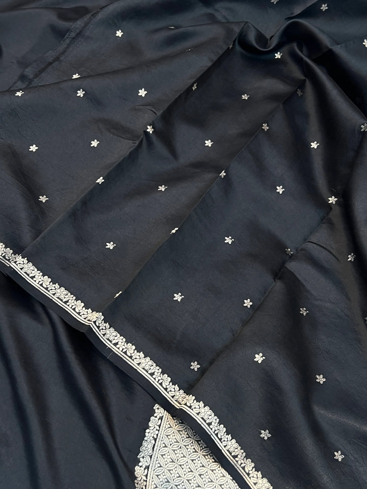 Plain Black Pure Silk Banarasi Saree | Handloom Kadhwa Border