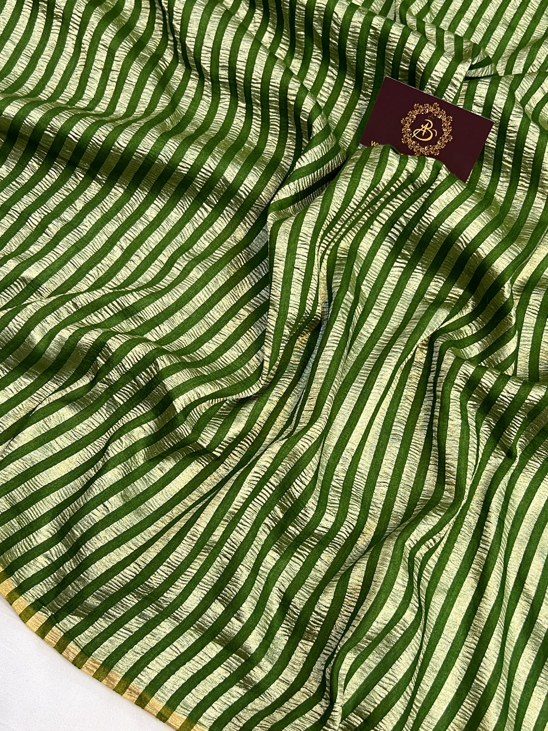 Mehndi Green Moonga Silk Handloom Banarasi Saree