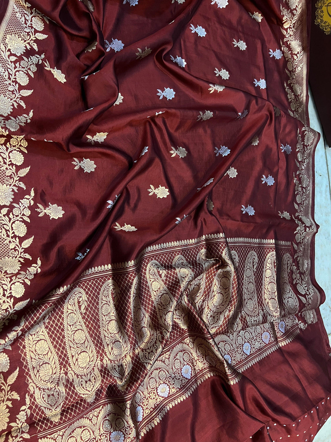 Maroon Pure Banarasi Handloom Silk Saree - Aura Benaras
