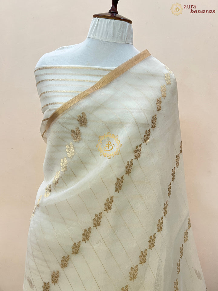 White Pure Banarasi Handloom Kora Silk Saree