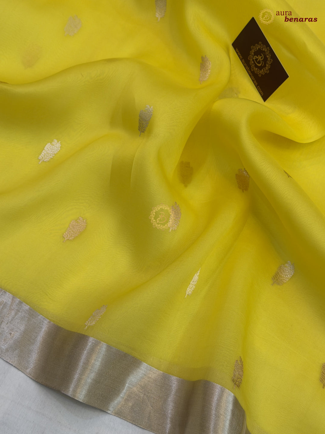 Lemon Yellow Pure Silk Banarasi Saree with Kadhwa Floral Motifs 
