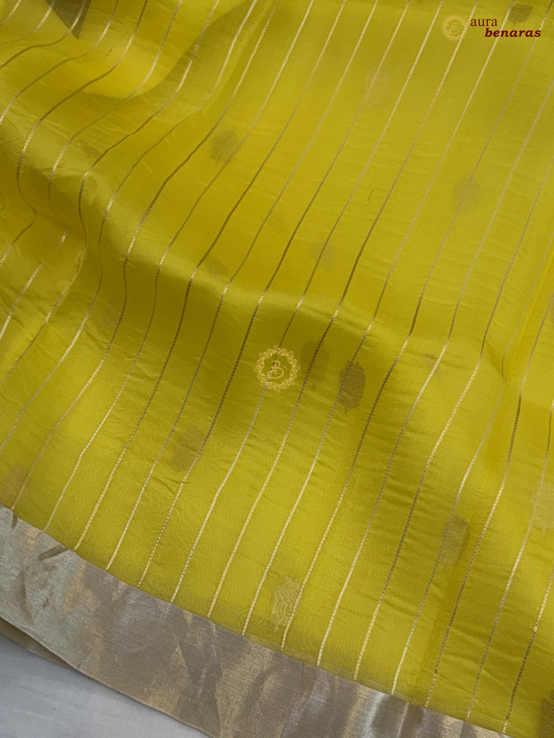 Lemon Yellow Pure Silk Banarasi Saree with Kadhwa Floral Motifs 