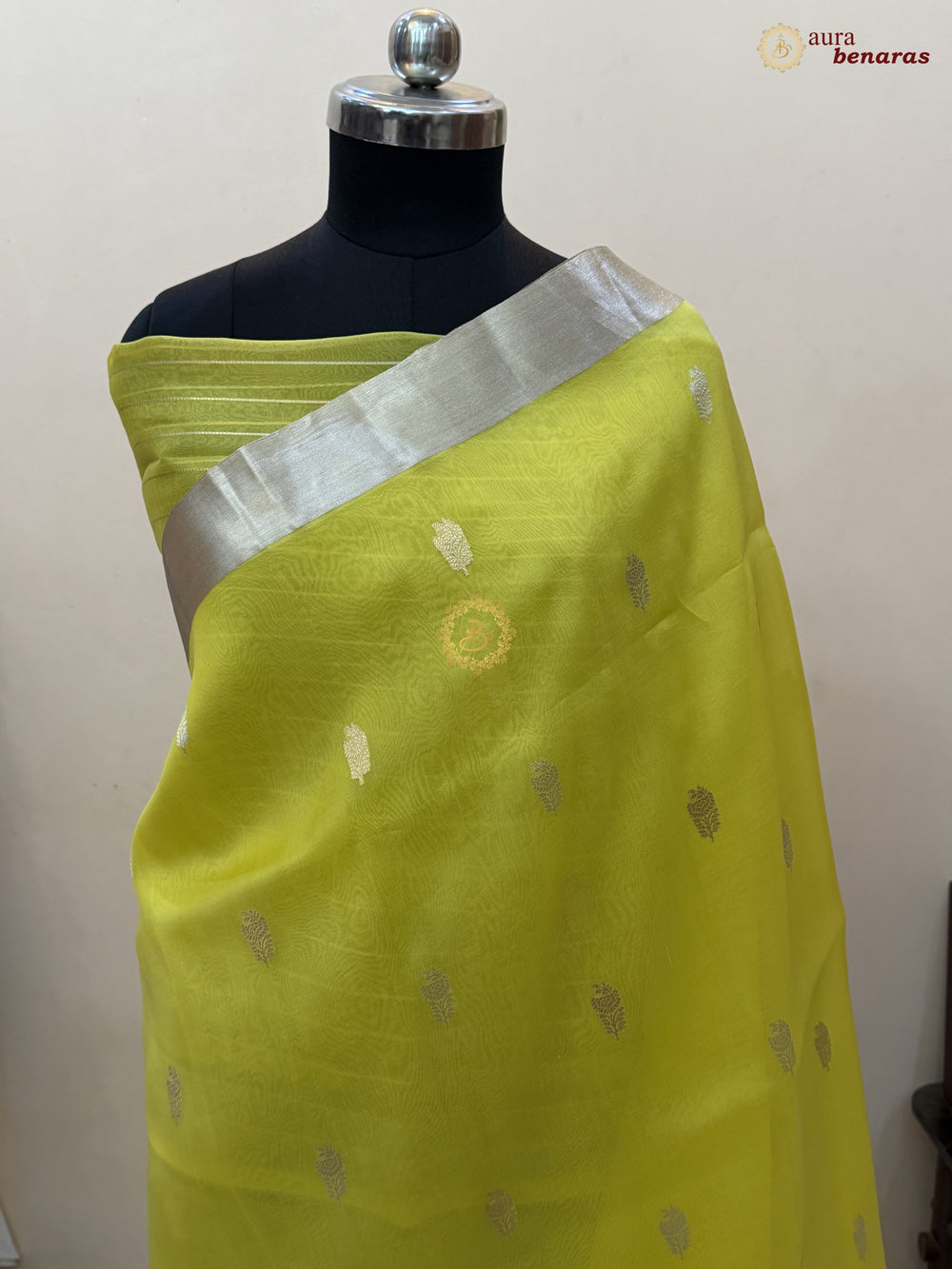 Lemon Yellow Pure Silk Banarasi Saree with Kadhwa Floral Motifs 