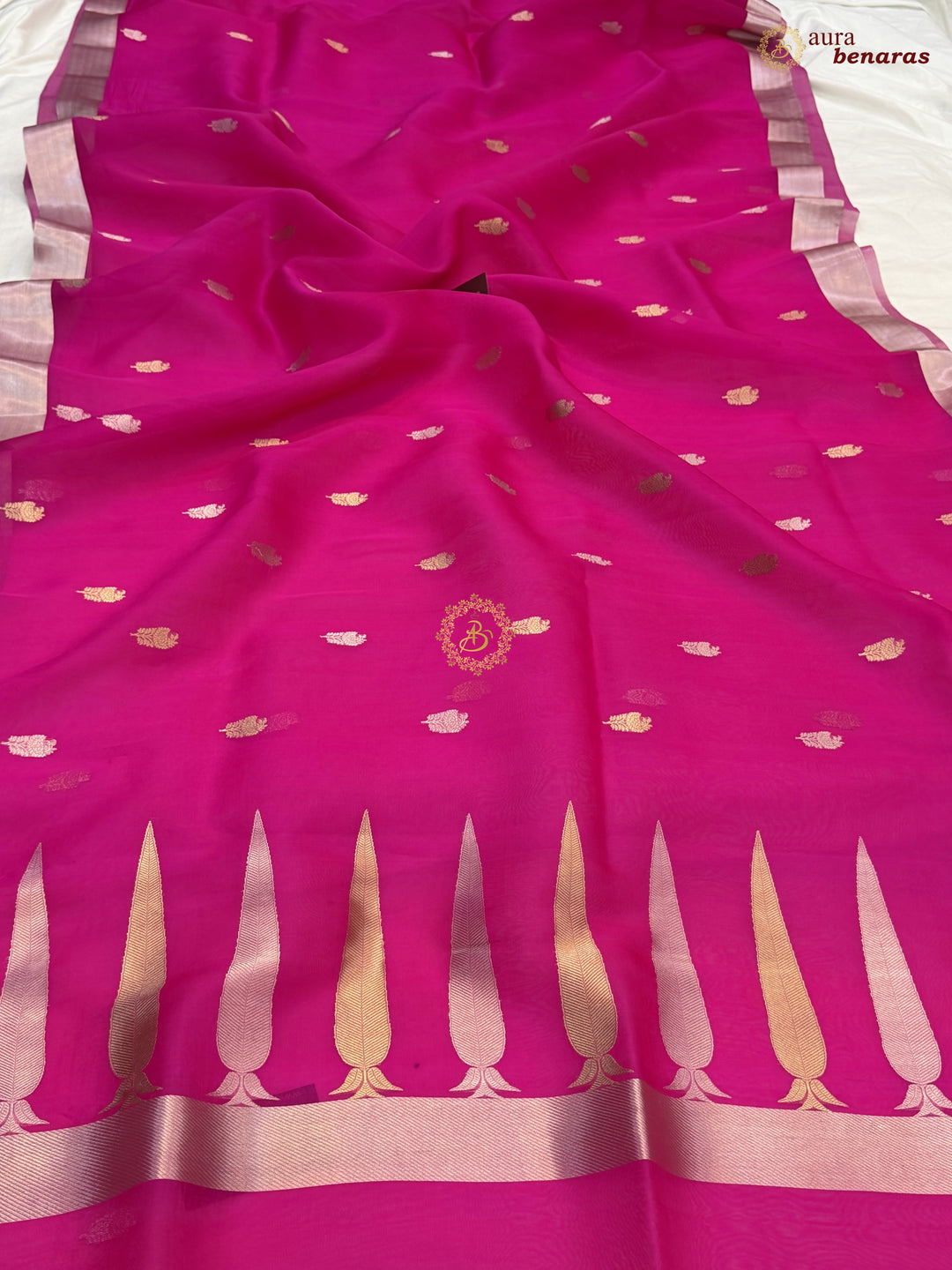 Fuchsia Pink Pure Silk Banarasi Saree with Kadhwa Floral Motifs 