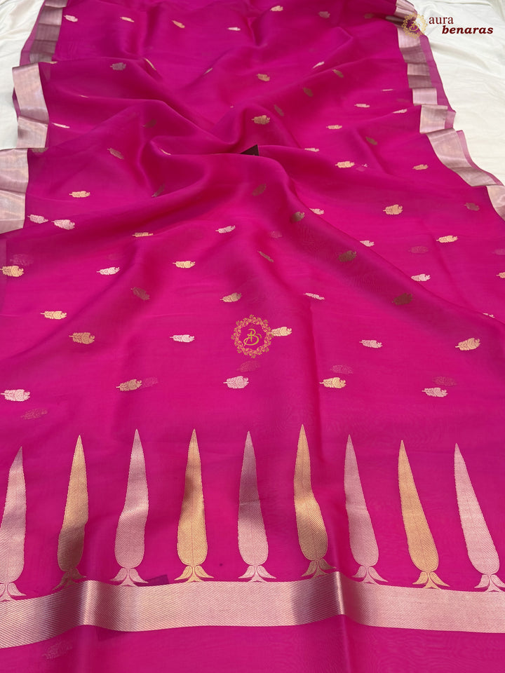 Fuchsia Pink Pure Silk Banarasi Saree with Kadhwa Floral Motifs 