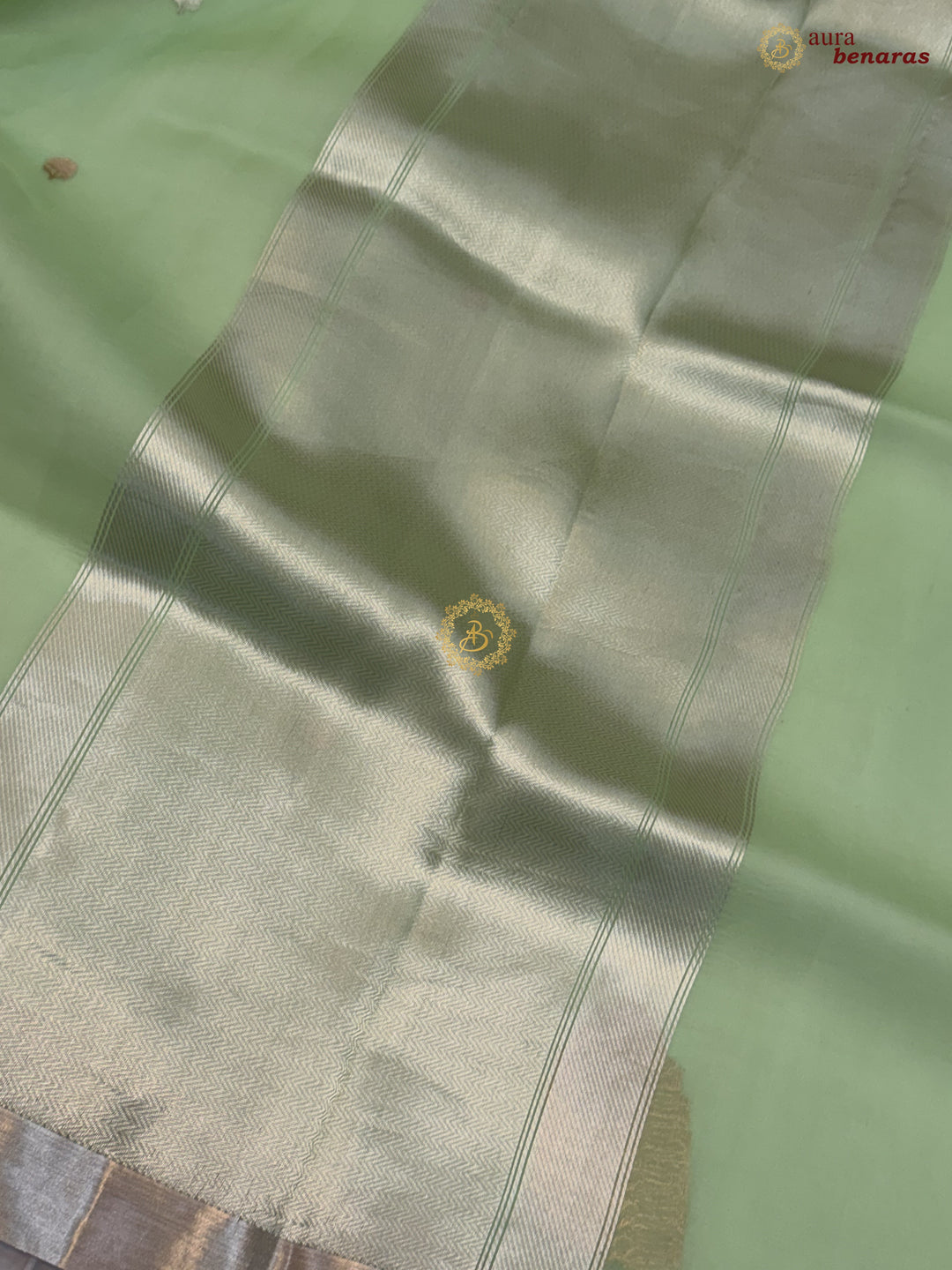 Pista Green Pure Silk Banarasi Saree with Kadhwa Floral Motifs 