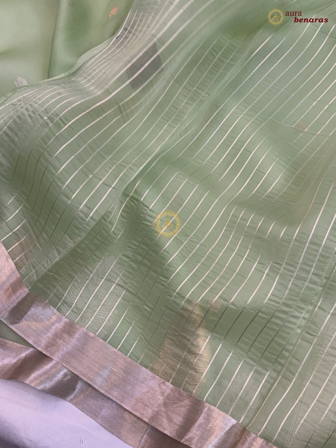 Pista Green Pure Silk Banarasi Saree with Kadhwa Floral Motifs 