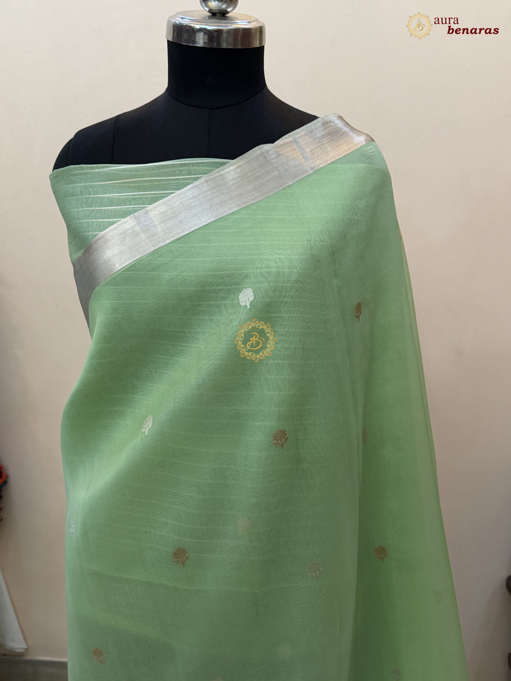 Pista Green Pure Silk Banarasi Saree with Kadhwa Floral Motifs 