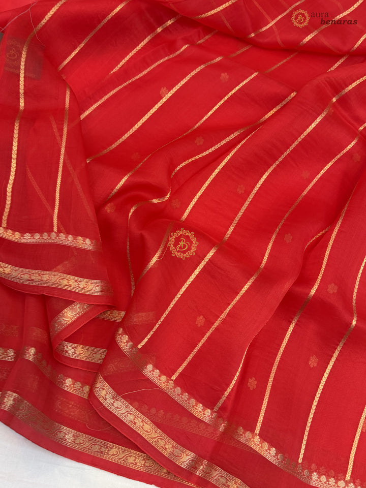 Red Banarasi Handloom Kora Silk Saree - Aura Benaras