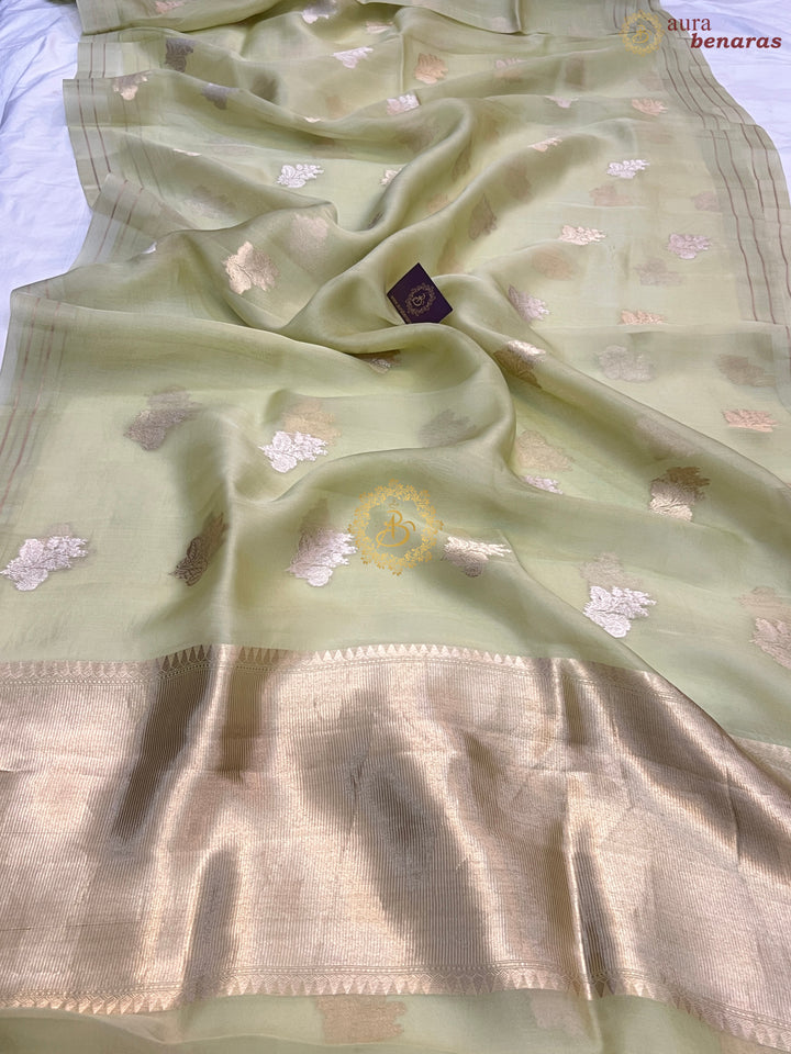 Light Pista Green Pure Banarasi Handloom Kora Silk Saree