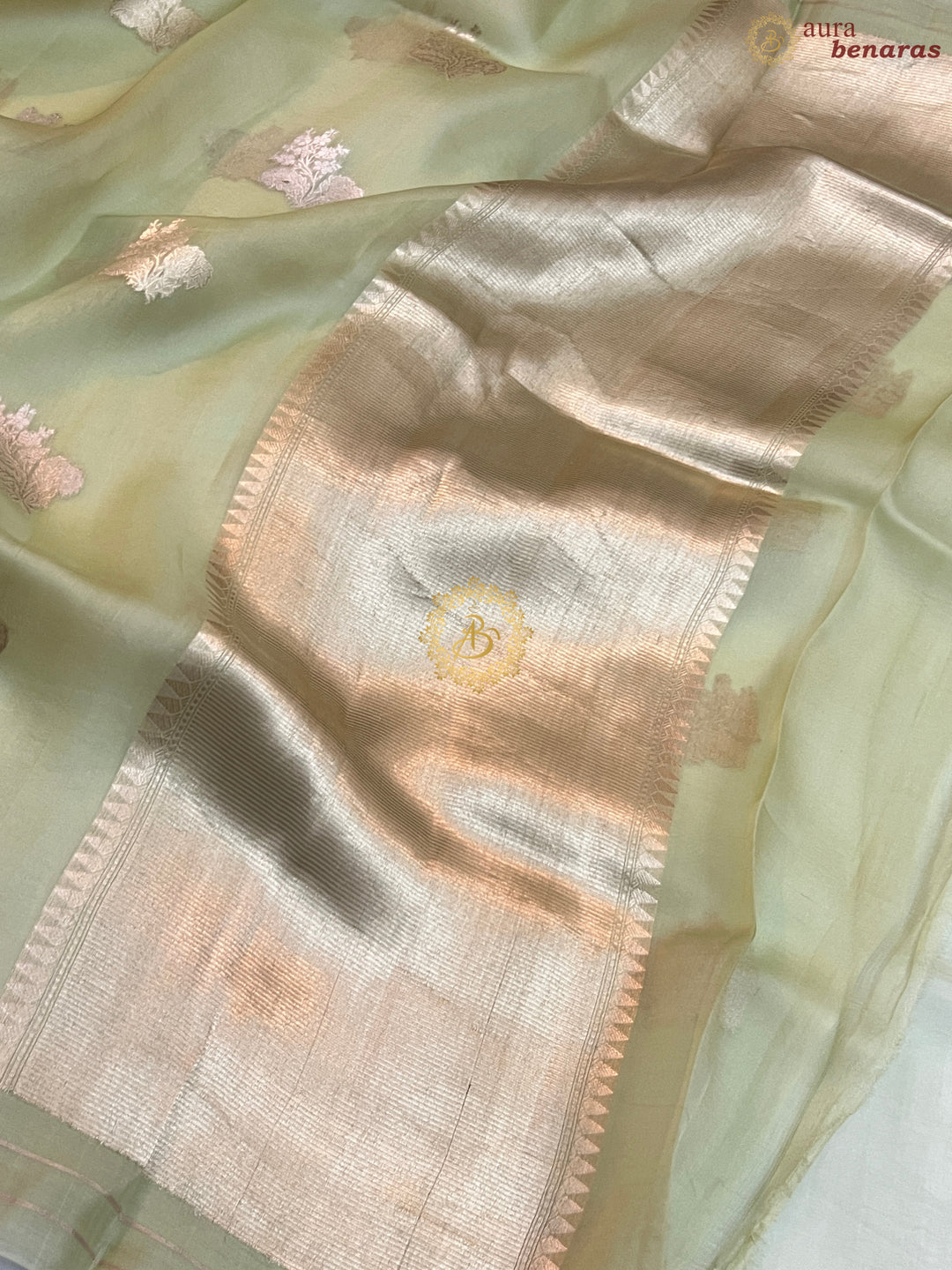 Light Pista Green Pure Banarasi Handloom Kora Silk Saree