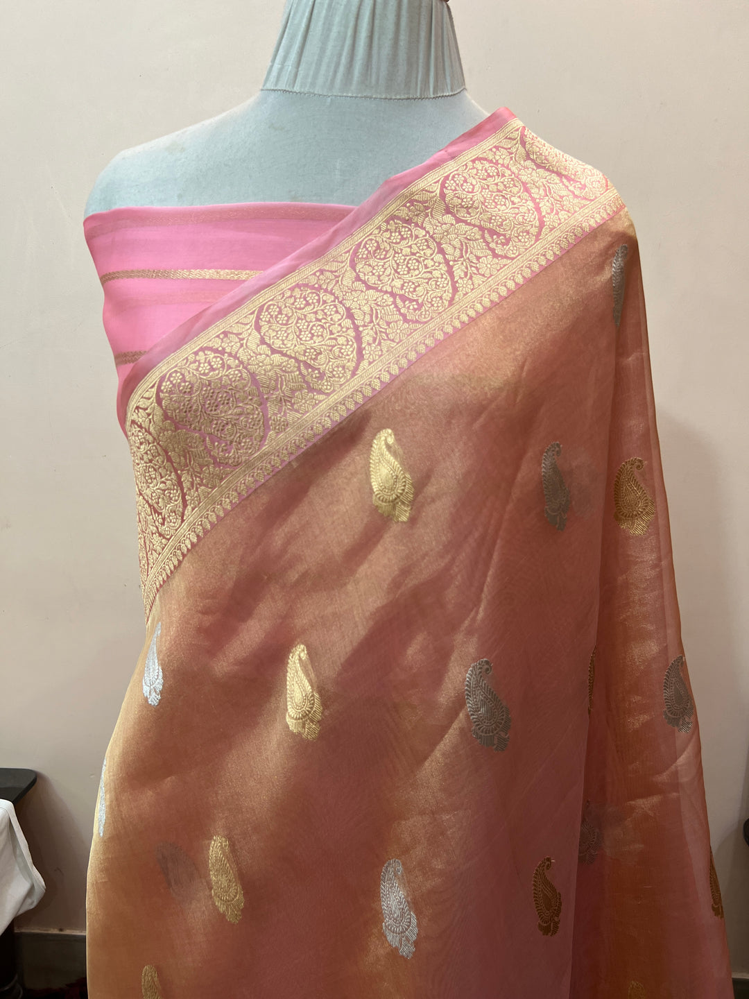 peach Pure Tissue Silk Handloom Banarasi Saree