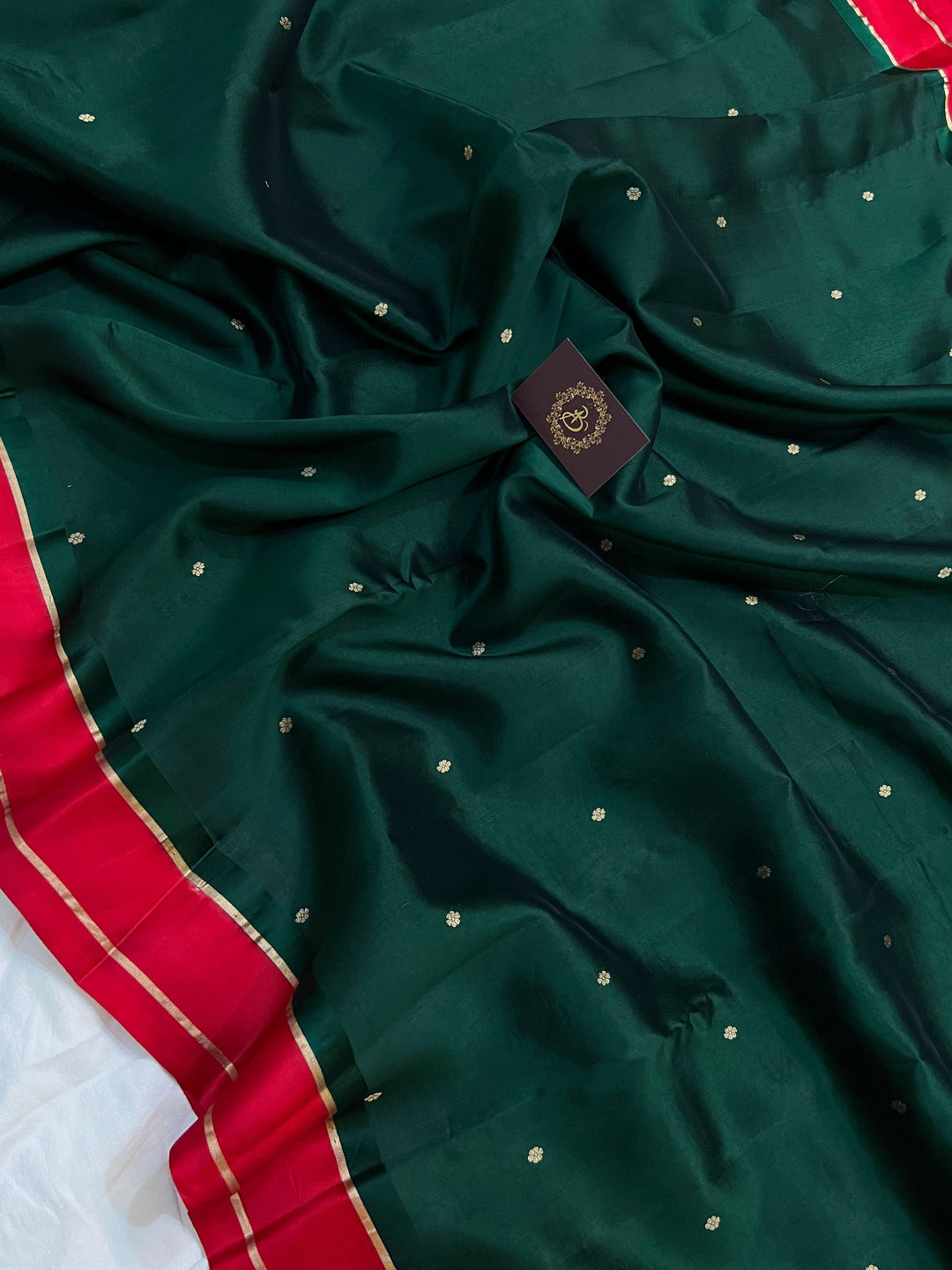 Bottle Green Pure Banarasi Handloom Silk Saree - Aura Benaras