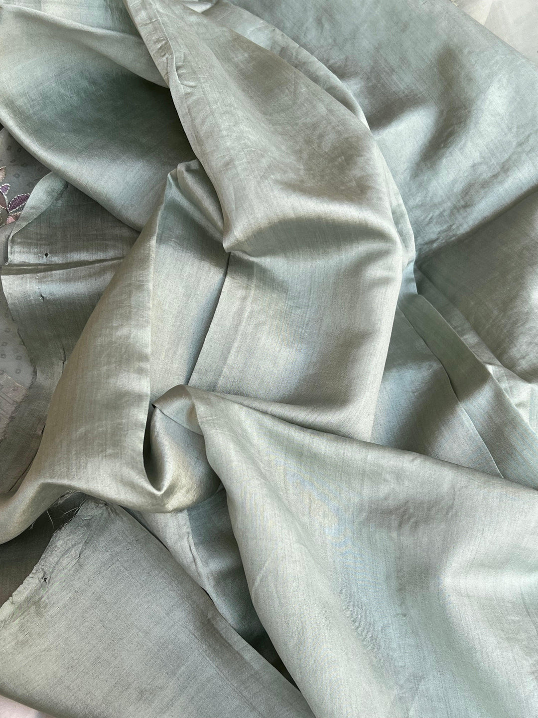 Pastel Grey Banarasi Handloom Kora Silk Saree