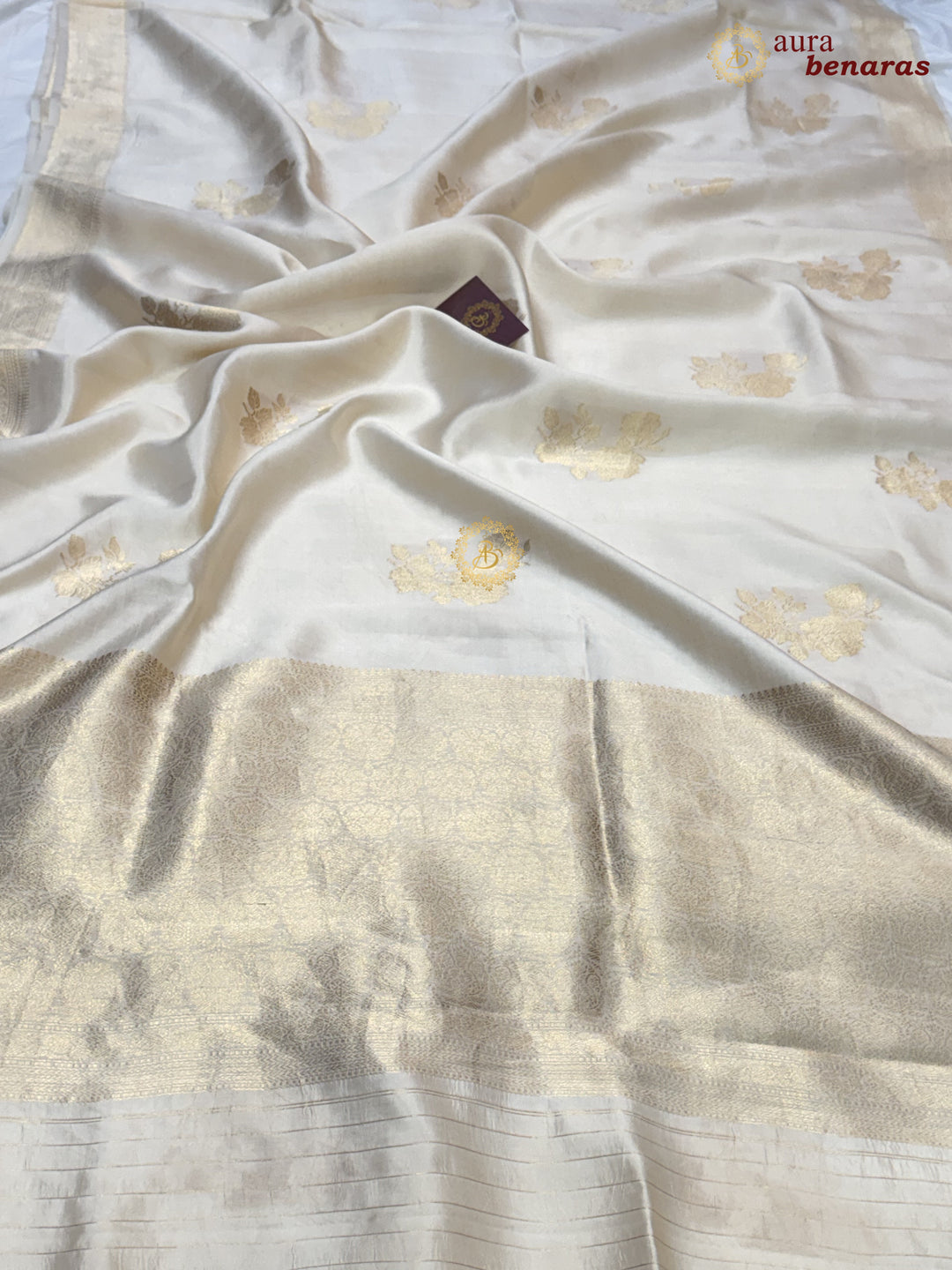 Cream Pure Silk Banarasi Saree – Kadhwa Floral Design
