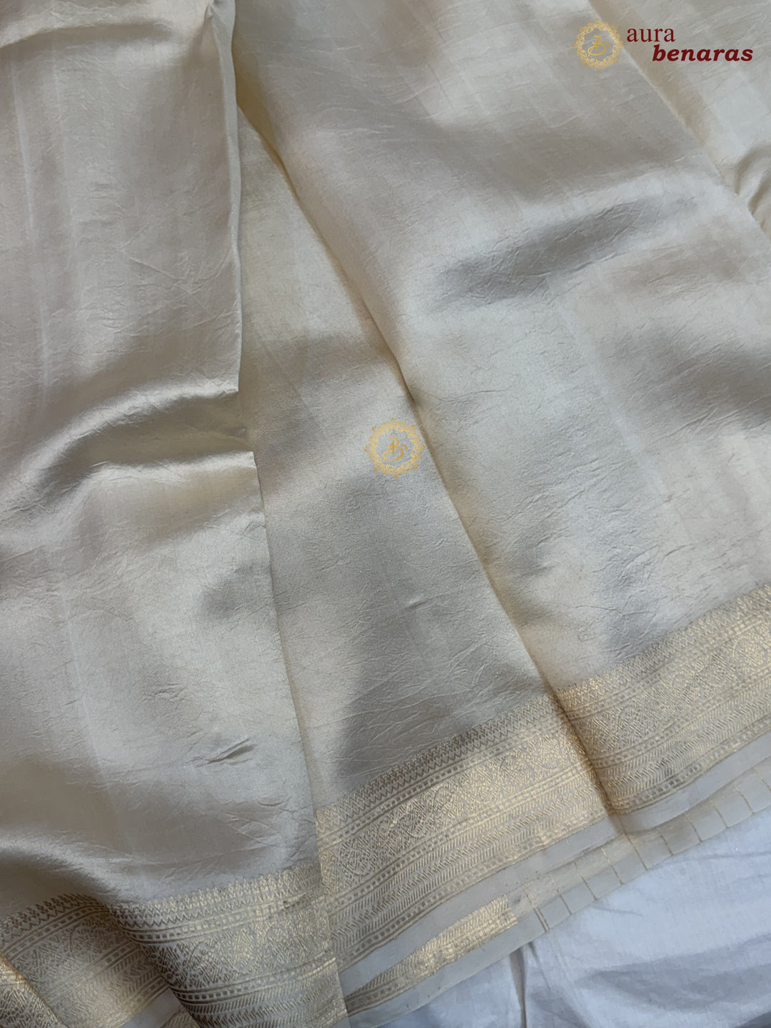 Cream Pure Silk Banarasi Saree – Kadhwa Floral Design