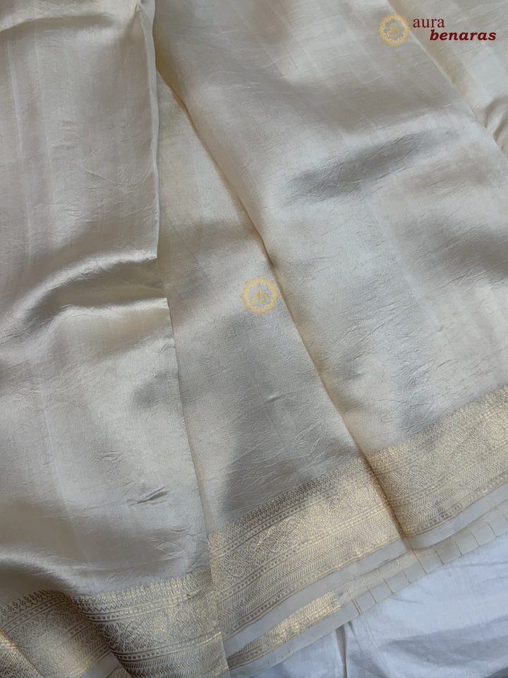 Cream Pure Silk Banarasi Saree – Kadhwa Floral Design
