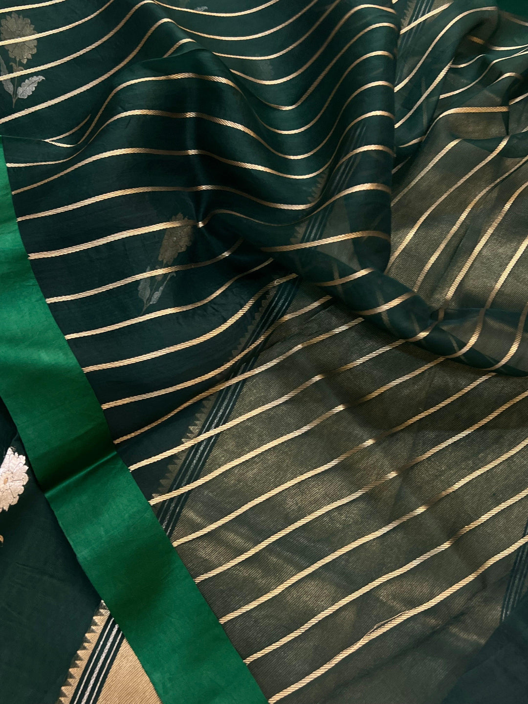 Bottle Green Banarasi Handloom Kora Silk Saree - Aura Benaras