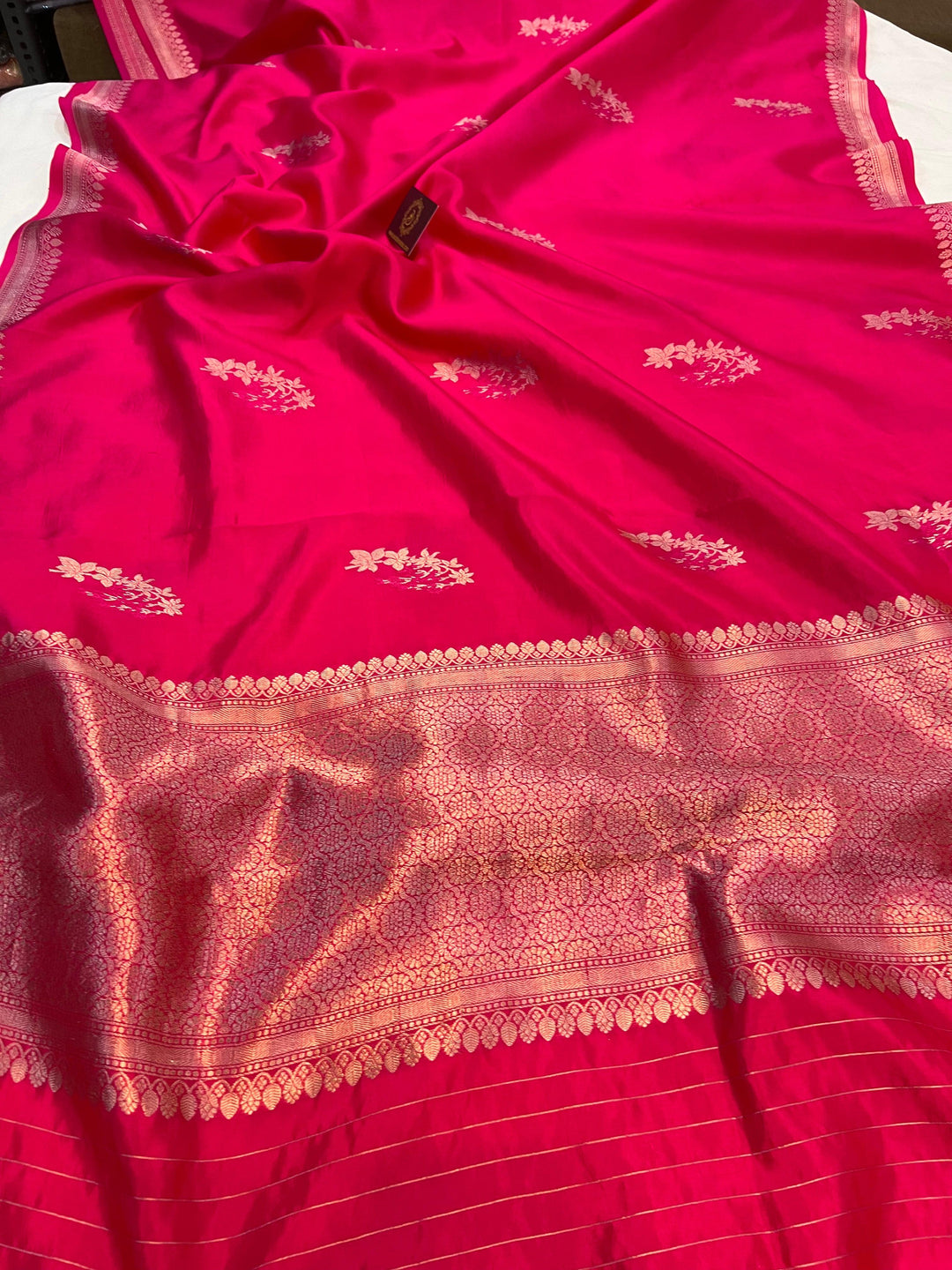 Rani Pink Pure Banarasi Handloom Silk Saree - Aura Benaras