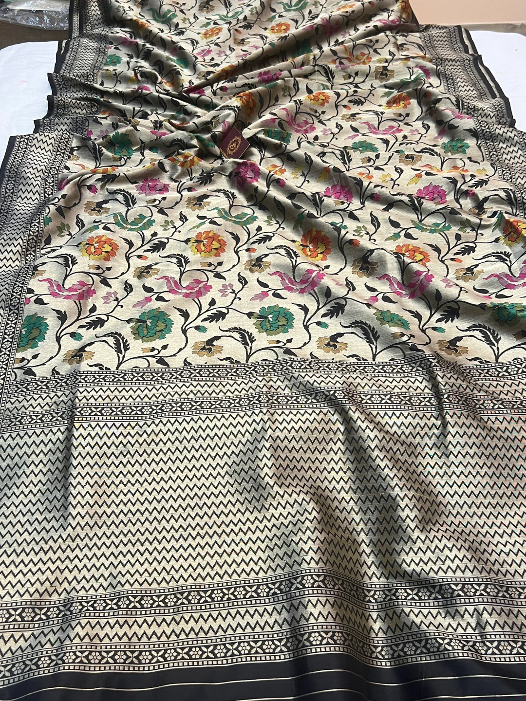 Black Pure Katan silk Handloom Banarasi Saree