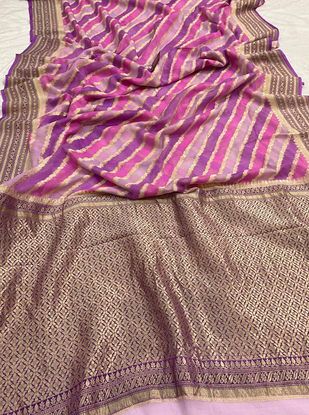 Lavender Rangkaat Banarasi Khaddi Georgette Saree - Aura Benaras