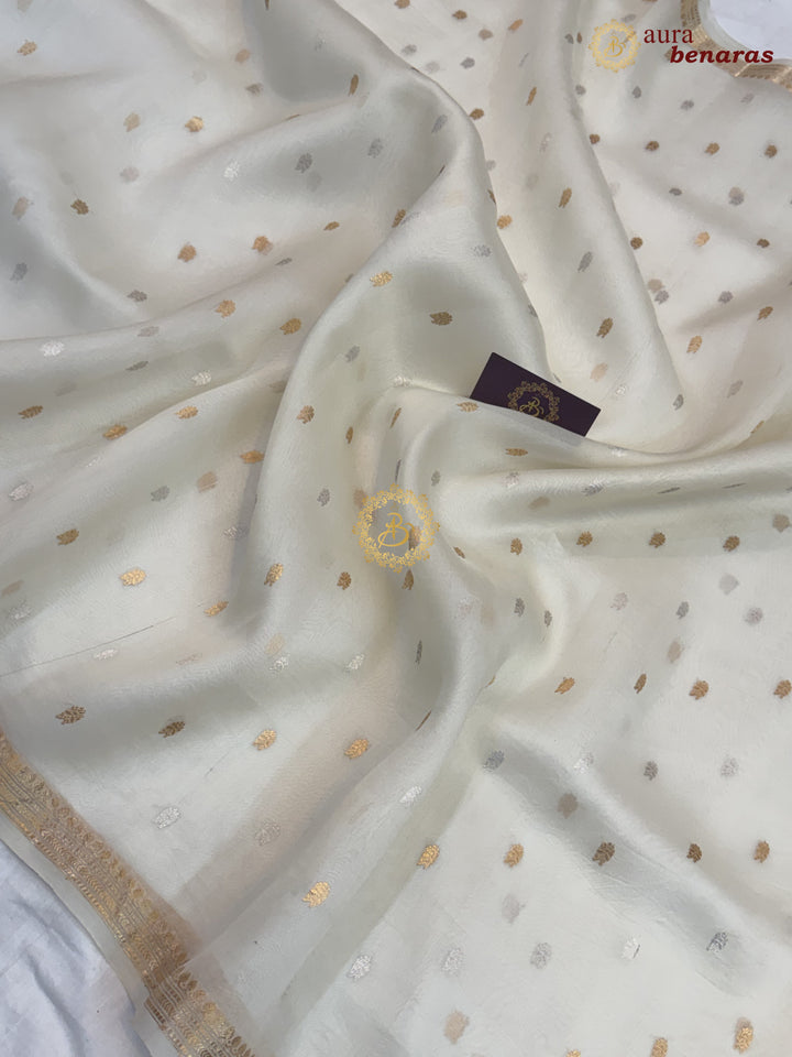 Pure Off White Kora Silk Banarasi Saree with Kadhwa Flower Butas