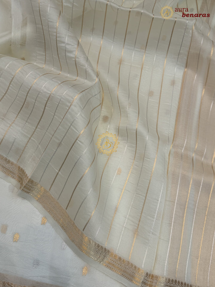 Pure Off White Kora Silk Banarasi Saree with Kadhwa Flower Butas