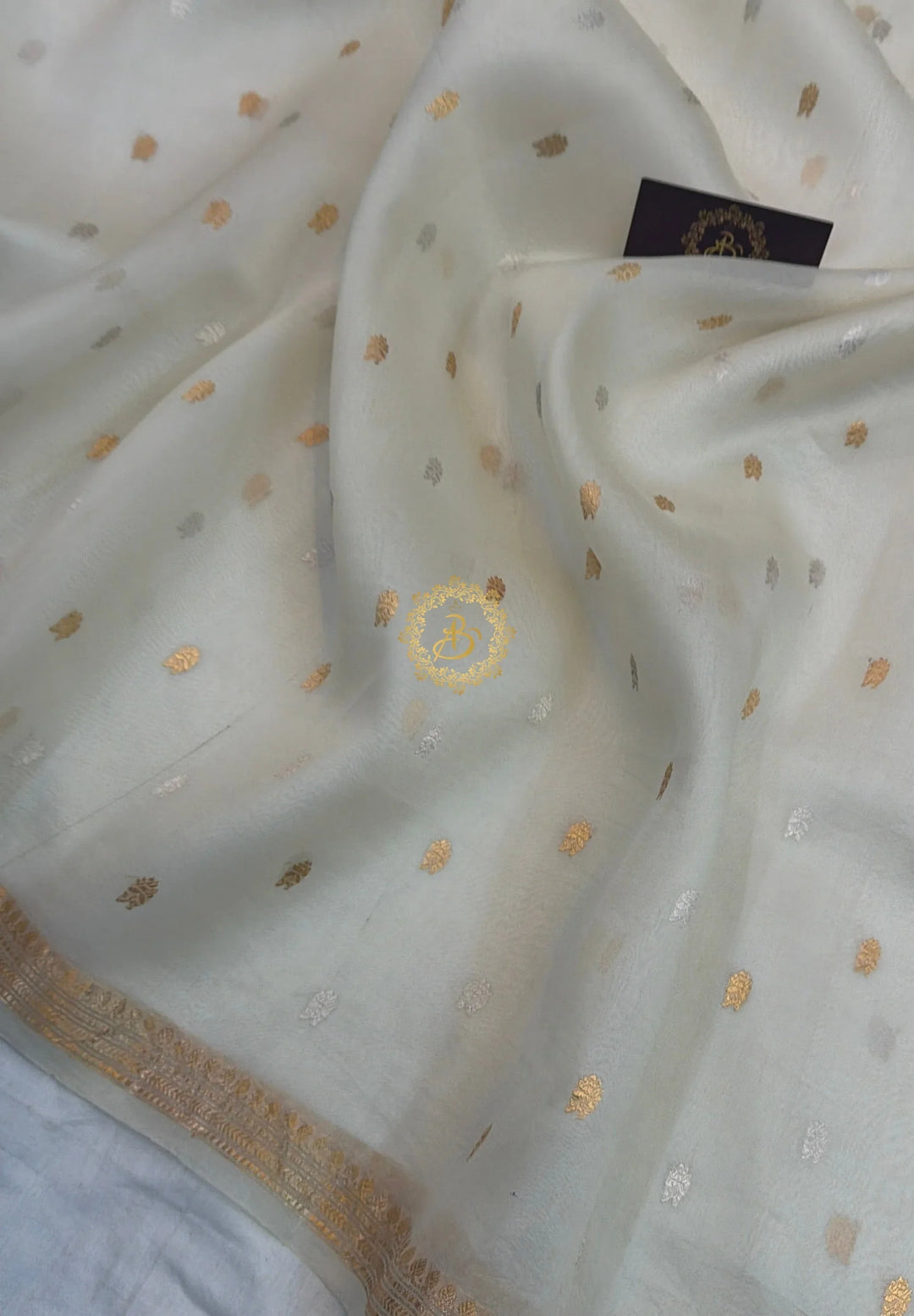 Pure Off White Kora Silk Banarasi Saree with Kadhwa Flower Butas