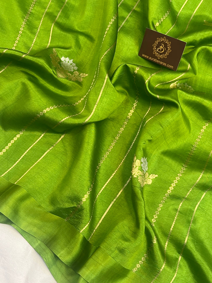 Mehendi Green Pure Banarasi Handloom Silk Sari - AuraBenaras