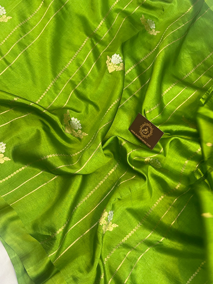 Mehendi Green Pure Banarasi Handloom Silk Sari - AuraBenaras