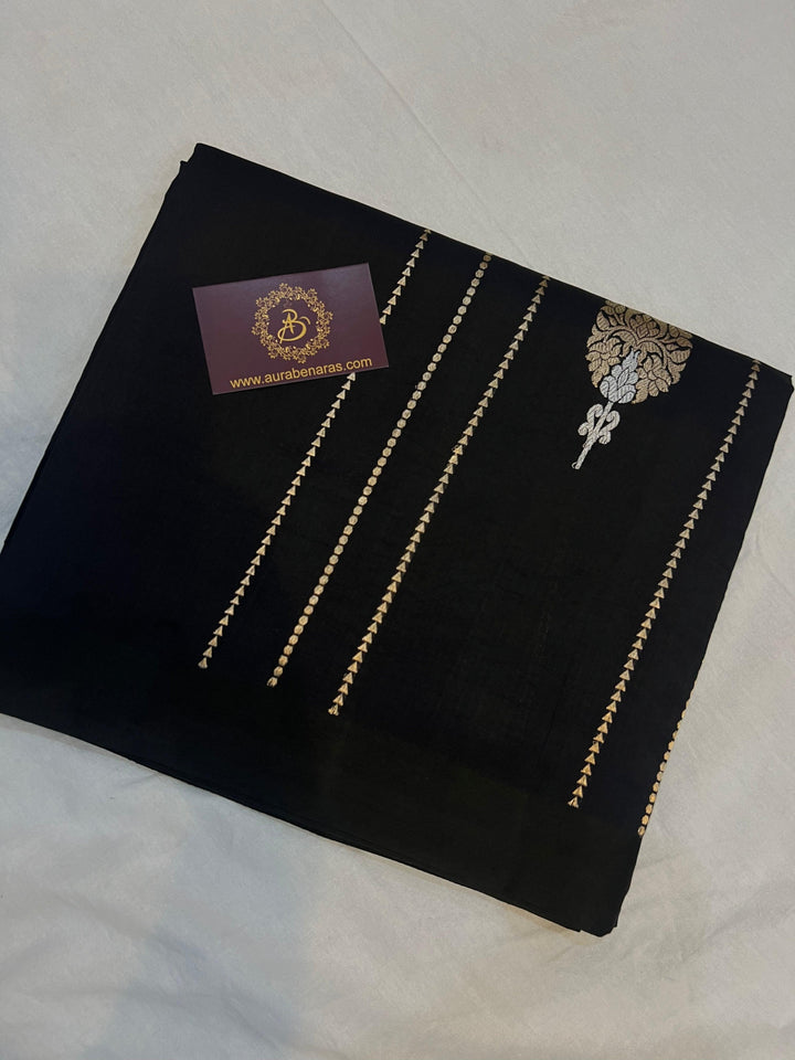 Black Pure Banarasi Handloom Silk Saree - Aura Benaras