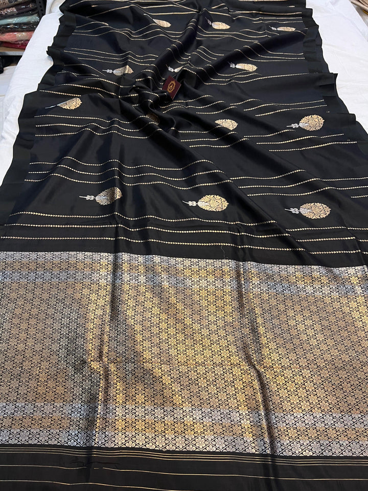 Black Pure Banarasi Handloom Silk Saree - Aura Benaras