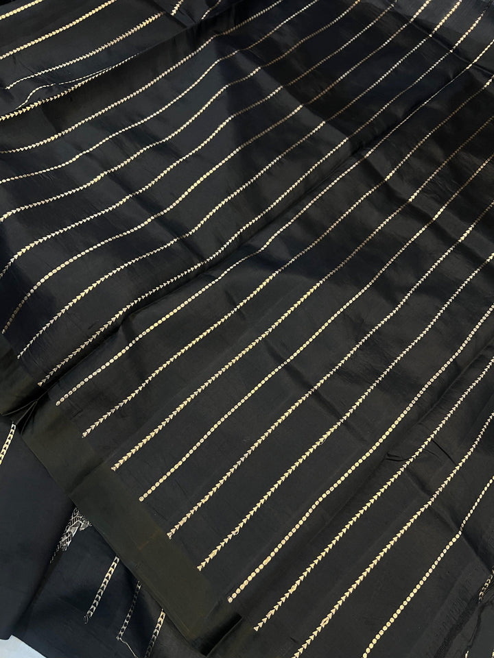 Black Pure Banarasi Handloom Silk Saree - Aura Benaras