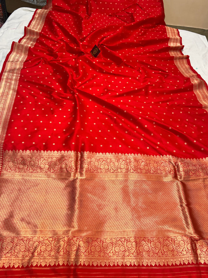 Red Pure Katan Silk Banarasi Saree with Fekhwa Floral Motifs