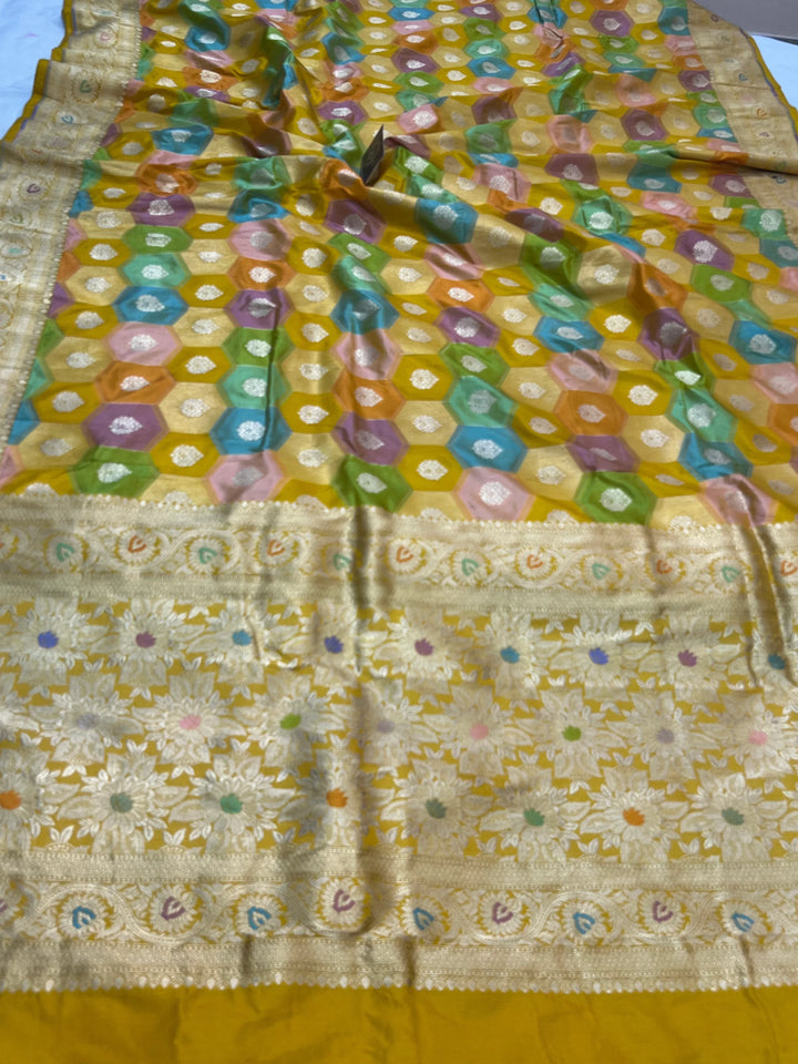 Buy Bridal Rangkaat Banarasi Katan Silk Saree – Cutwork Zari Jaal