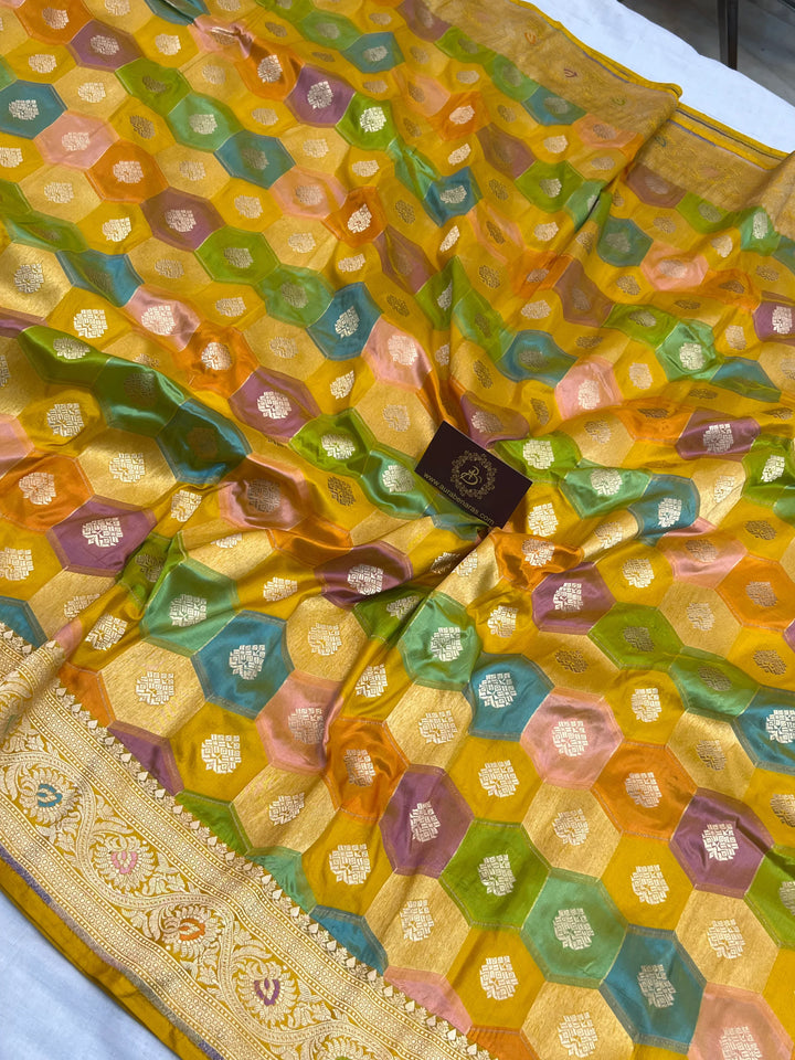 Buy Bridal Rangkaat Banarasi Katan Silk Saree – Cutwork Zari Jaal