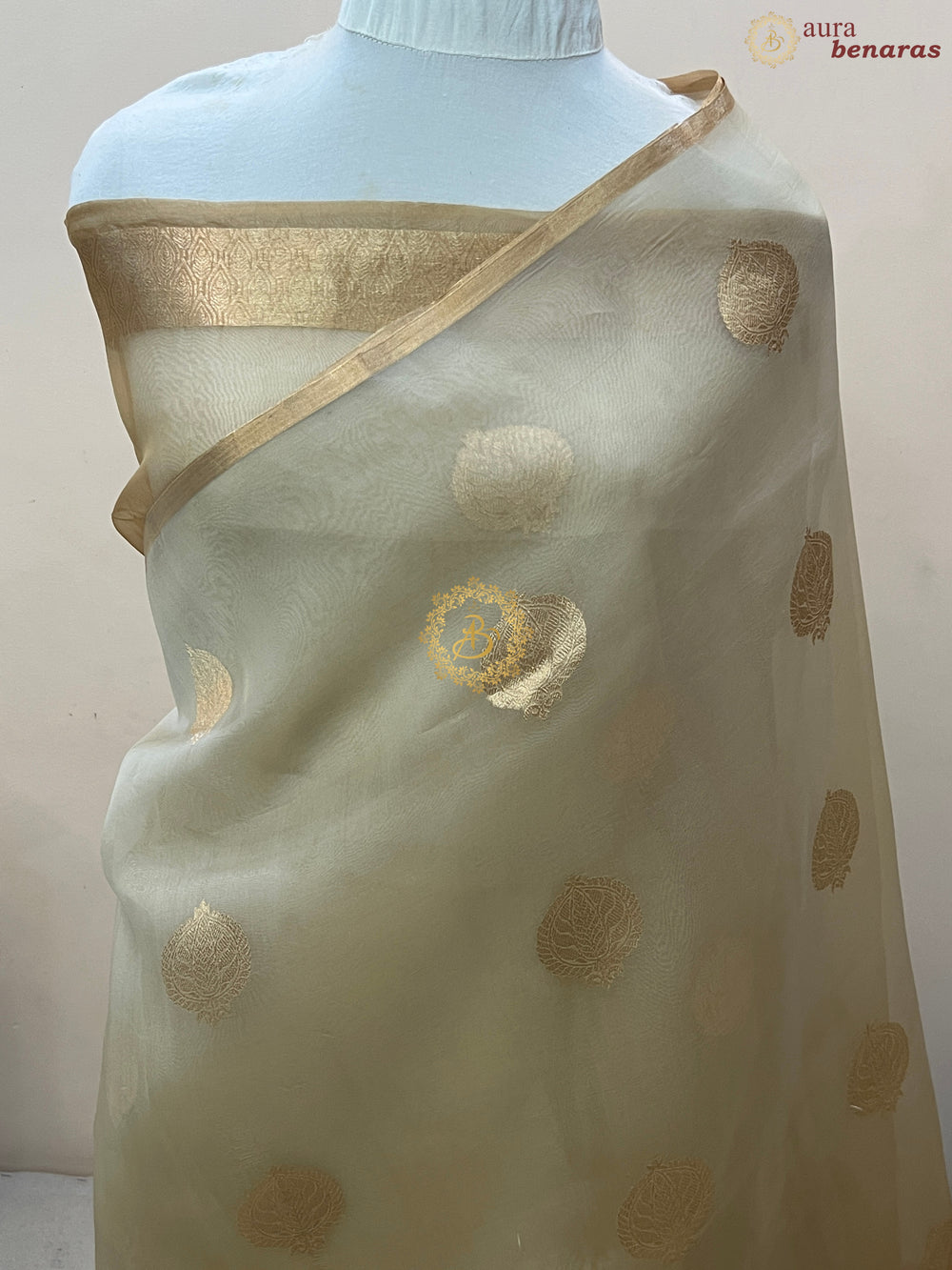Cream and Beige Shaded Pure Kora Silk Handloom Banarasi Saree