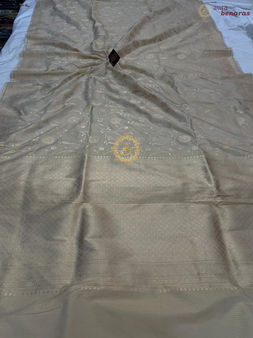 Cream Pure Katan silk Handloom Banarasi Saree