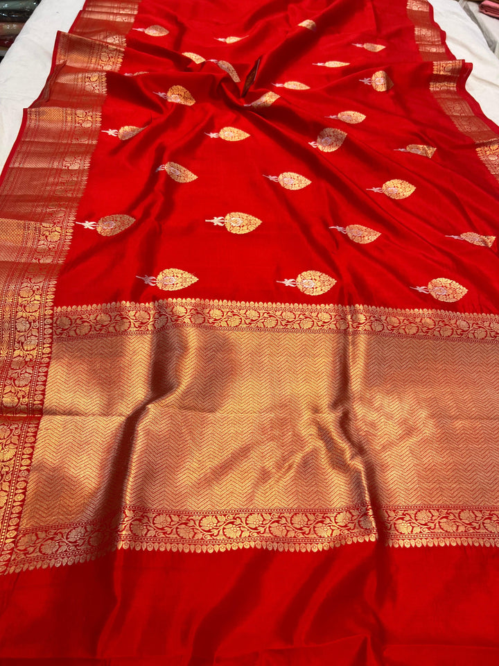 Red Pure Banarasi Handloom Silk Saree - Aura Benaras